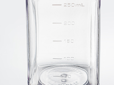 瓶身透明度高，刻度线清晰、准确