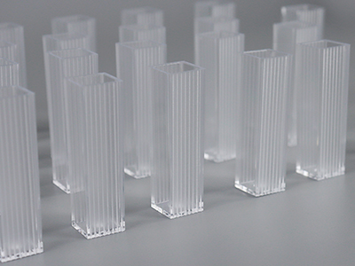 磨砂面设计，提供理想的标签和操作区